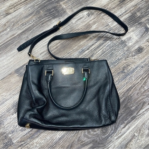 Michael Kors Handbags - Michael Kors pebble leather Black Satchel handbag shoulder bag